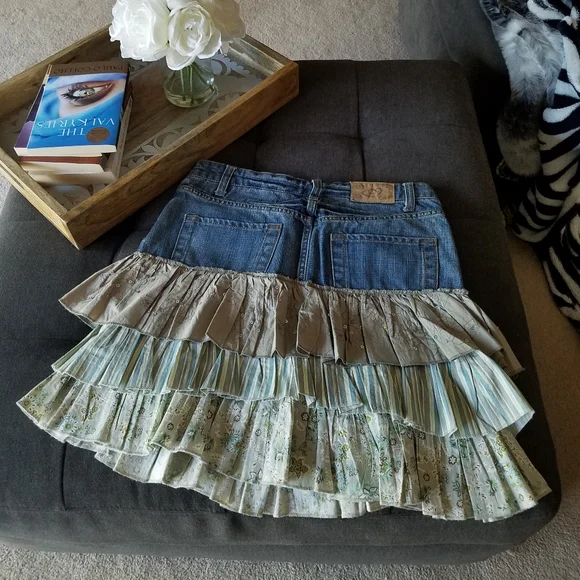 Terranova Ruffled Tiered Cowgirl Denim Skirt from Italy - Picture 8 of 17